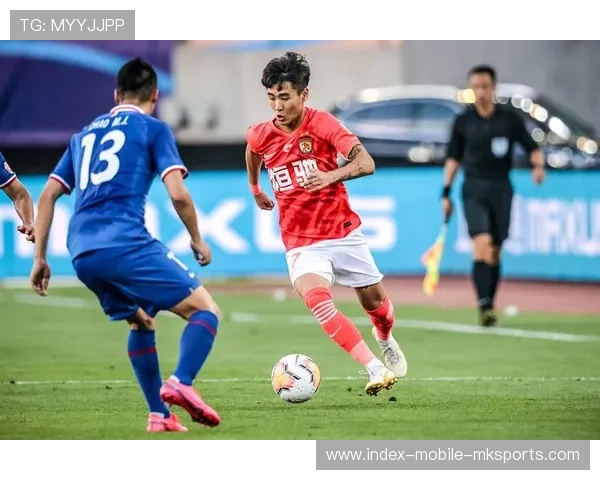 球队防守效率提升,教练体系获称赞,防守型球队