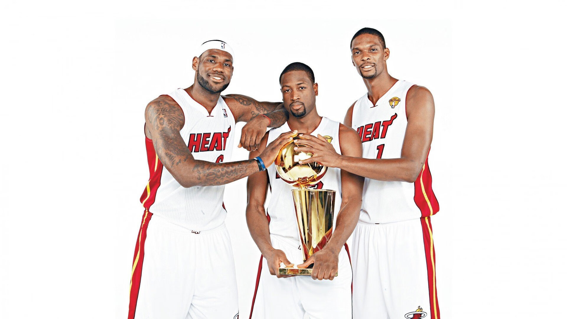 决赛气氛火爆，球迷激情四溢，决赛进球视频